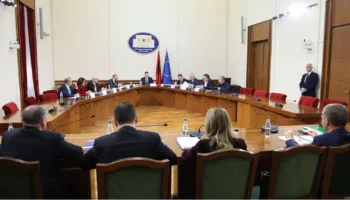 LIVE/ SPAK kërkon autorizim për arrestimin e Ballukut, PS: Pezullimi, i mjaftueshëm. Zbardhen debatet me dyer të mbyllura në Këshillin e Mandateve