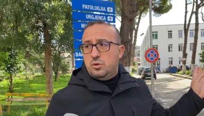 Llumi deri në qafë!”/ Denoncimi i Korreshit për spitalin e Lushnjës: Nuk ka as medikamente