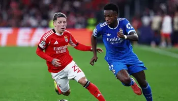 Lojtari i Benficës pezullohet përkohësisht nga UEFA mes akuzave për rracizëm ndaj Vinicius Junior