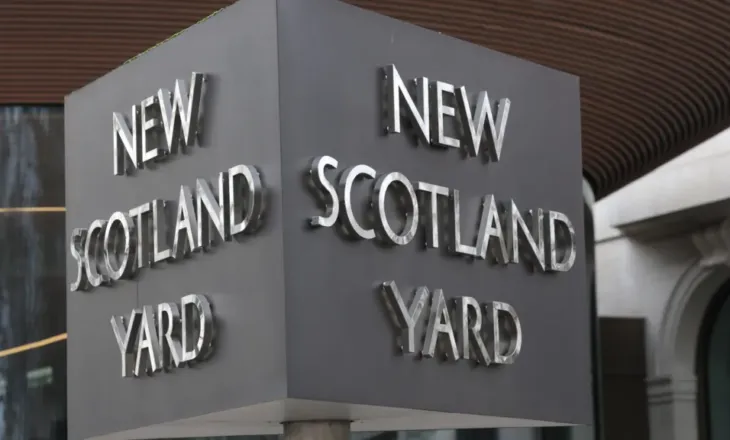 Londër, një 58-vjeçar akuzohet për 33 vepra penale seksuale