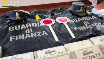 Lumenj droge nga Shqipëria drejt Italisë/ Bashkëshortja e kapobandës kishte rolin e arkëtares