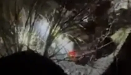 Makina përfundon në greminë në Pukë, plagoset drejtuesi