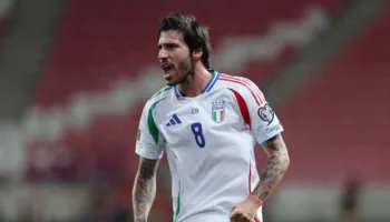 Manchester United, “revolucion” në mesfushë. Mainoo rinovon, si pasues i Casemiro synohet Tonali