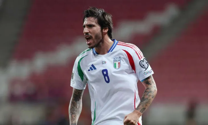 Manchester United, “revolucion” në mesfushë. Mainoo rinovon, si pasues i Casemiro synohet Tonali