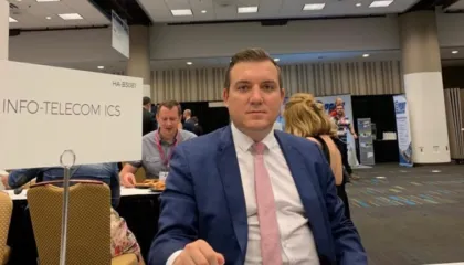 Marin Gjonaj, mbreti i Bitcoin në Tiranë, që ka në dorë fatin dhe paratë e çiftit Meta-Kryemadhi