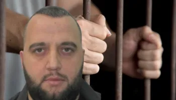 Mario Çela përfundon në spitalin e burgut, mungon në seancë: Më lironi