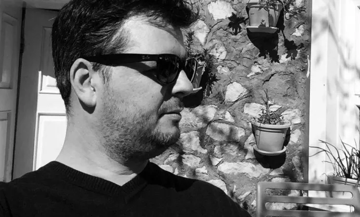 Marsel Lela: Simetri të pabarabarta