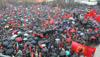 Marshimi më i madh në historinë e Kosovë, mbi 130 mijë qytetarë në shesh