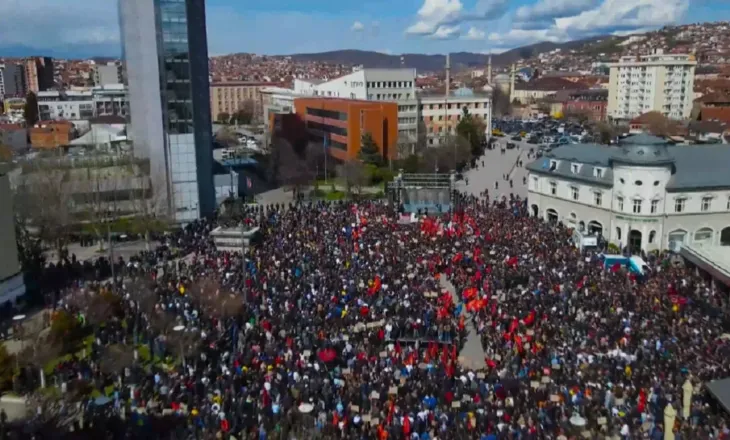 Marshimi në mbështetje të ish-lidërve të UÇK-së/ Përparim Rama: 17 shkurt, transporti urban falas në Prishtinë