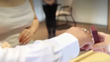 Martesë “secili me të vetat”, çiftet nisin të firmosin kontrata paramartesore për ndarjen e pasurisë pas martesës