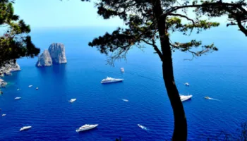 Masa të reja duke nisur nga vera për të kontrolluar turizmin në ishullin Capri