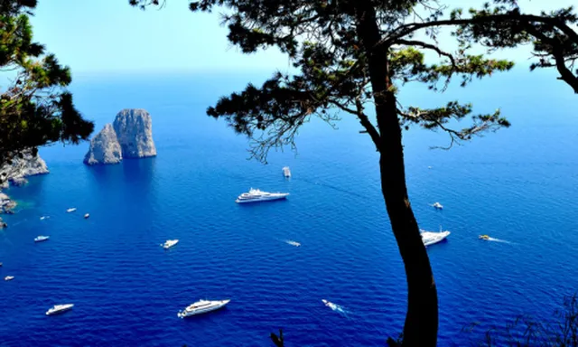 Masa të reja duke nisur nga vera për të kontrolluar turizmin në ishullin Capri