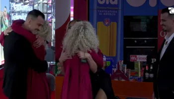 Mateo surprizohet nga mamaja e tij, flet për raportin e banorit me Brikenën: Duken shumë bukur bashkë