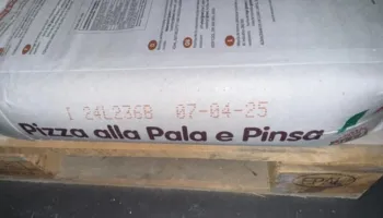 Mbahej i skaduar/ Bllokohen mbi 7.6 tonë miell në Doganën e Durrësit