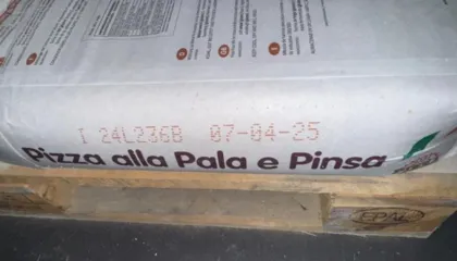 Mbahej i skaduar/ Bllokohen mbi 7.6 tonë miell në Doganën e Durrësit