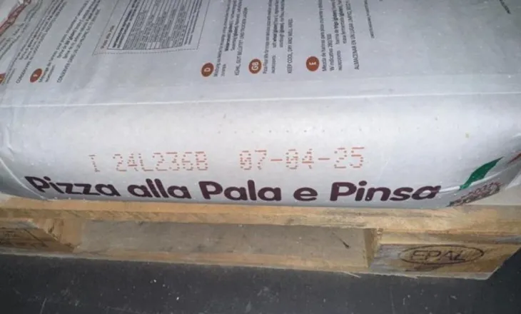 Mbahej i skaduar/ Bllokohen mbi 7.6 tonë miell në Doganën e Durrësit