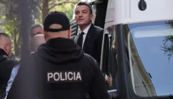 Mbahet seanca paraprake në GJKKO, Veliaj lë sallën e gjyqit: Meqenëse ju s’po më dëgjoni, po largohem!