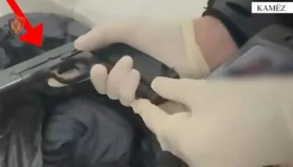 Mbante armë zjarri dhe municion në banesë, arrestohet 51-vjeçari në Kamëz