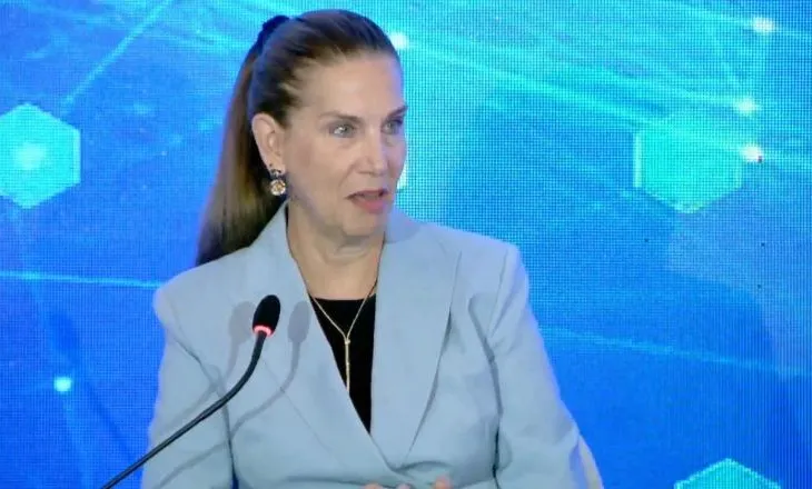 Mbështetje financiare me pagë minimale për 444 studentë ekselentë dhe programeve prioritare, Kumbaro: Viti 2025-2026 shënon kulmin e kësaj politike