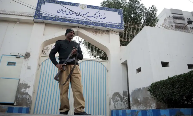 Mbi 100 të vrarë në Pakistan, Ushtria Çlirimtare e Baloçistanit merr përsipër sulmet