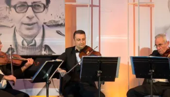 Mbrëmje gala për Kadarenë, poezia dhe proza e shkrimtarit të madh mbushin Teatrin e Operas dhe Baletit