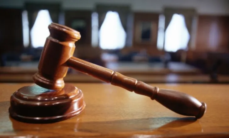 “Me godiste në kokë dhe trup”, dënohet shqiptari në Greqi, dhunonte gruan në sy të fëmijëve të mitur