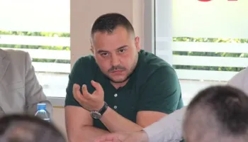 “Më jep 20 mijë Euro”,  I vuri gjobë  zyrtarit të Shëndetit Publik, arrestohet gazetari Elio Laze