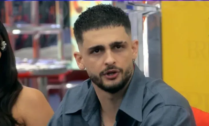 ‘Më ka kapur vaji’/ Rogerti i kujtoi vëllanë e vdekur të Gjestit, Gimbo: Janë tema që nuk mund të preken