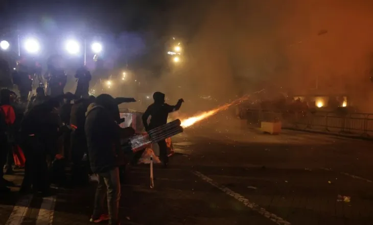 Mediat e huaja jehonë tubimit të opozitës: Qeveria e Ramës në kritika për akuzat ndaj zv kryeministres Balluku