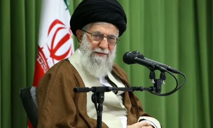 Mediat ndërkombëtare: Ali Khamenei është vrarë, trupi i tij u gjet nën rrënoja!