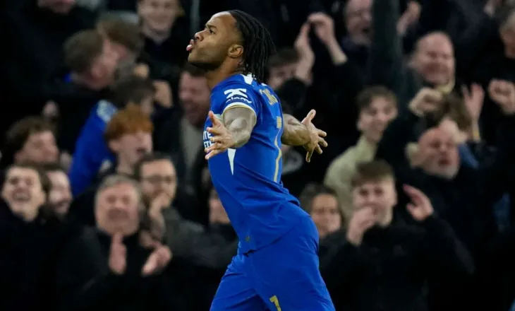 Merr fund makthi për Raheem Sterling. Anglezi fluturon në Holandë dhe firmos për ekipin e ri