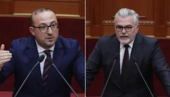 Merrni furkë e tirrni lesh’/ Korreshi – Gogut: O Toni, kryetari i KLP-së tall ‘xhevahiret’ në komision, ti do të na fusësh në BE