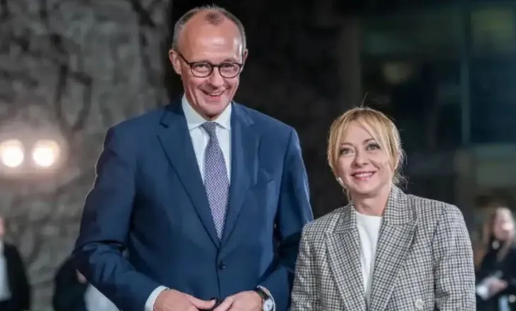 “Merzoni”, dyshja e re e fuqishme e Evropës dhe përgjigja që po përgatit Macron