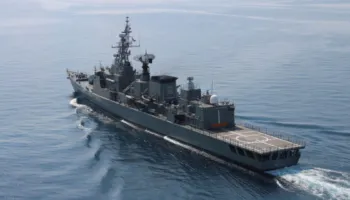 Mes presionit amerikan, Irani dhe Rusia zhvillojnë stërvitje detare në detin e Omanit dhe Oqeanin Indian