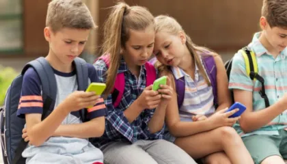 “Mësojeni fëmijën tuaj se është unik. Në këtë mënyrë, ata nuk do të ndihen nën presion të jenë dikush tjetër”