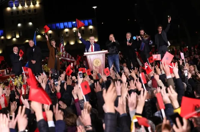 META: 𝐓𝐞𝐳𝐚𝐭 𝐞 𝐄𝐝𝐢 𝐑𝐚𝐦𝐞̈𝐬 𝐧𝐮𝐤 𝐦𝐮𝐧𝐝 𝐭𝐚 𝐛𝐚𝐬𝐡𝐤𝐨𝐣𝐧𝐞̈ 𝐨𝐩𝐨𝐳𝐢𝐭𝐞̈𝐧