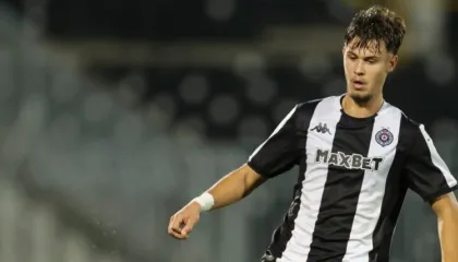 Milani me sytë nga Kostić për verën. Tentativat e janarit dështuan, Tare ngulmon për qershorin