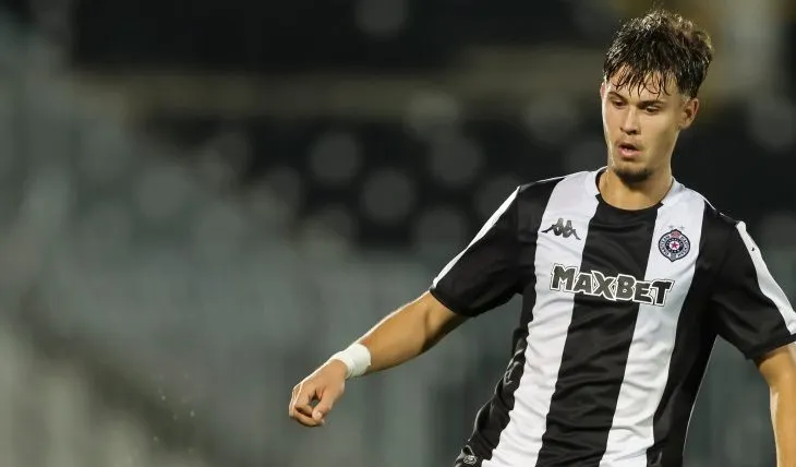 Milani me sytë nga Kostić për verën. Tentativat e janarit dështuan, Tare ngulmon për qershorin