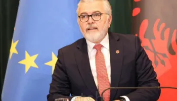 Ministri Gogu: Kuvendi duhet të ndërhyjë në ligj që funksionet kushtetuese të mos pezullohen