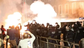 Ministrja Koçiu: Dhuna dhe përfshirja e fëmijëve në protestë të shmangen