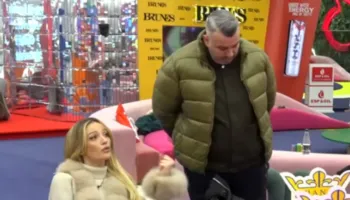 “Miri do me të kllaposur, po nuk pate puthje me…”/ Selin debaton me Rogertin: Motrat ku i ke…