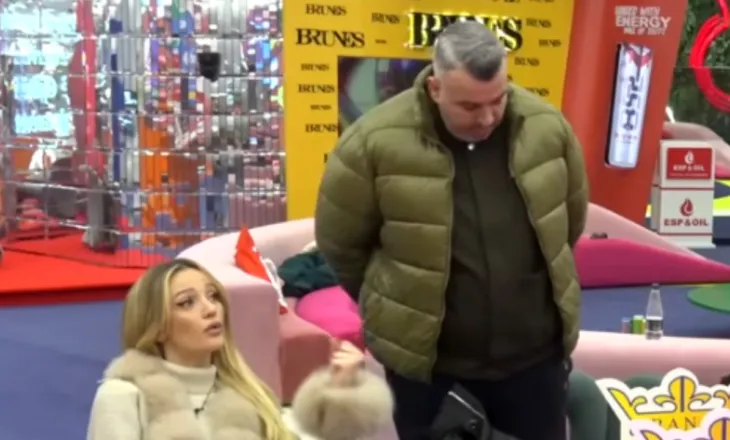 “Miri do me të kllaposur, po nuk pate puthje me…”/ Selin debaton me Rogertin: Motrat ku i ke…