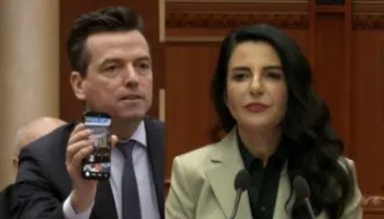 “Mjaft më”/ Shehaj “shpërthen” në Kuvend: Boll e mbrojtët Ballukun, ka 2 vjet që nuk vjen për interpelancë