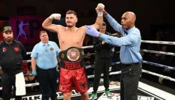 Mjaftuan vetëm dy minuta/ Boksieri Prenga hedh në tapet rivalin amerikan, merr fitoren e 20-të me ‘K.O.’