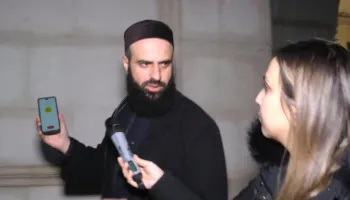 Molotovët tek Xhamia e Namazgjasë, Imami: Një pjesë e besimtarëve kanë mbetur brenda