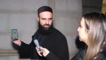 Molotovët tek Xhamia e Namazgjasë, Imami: Një pjesë e besimtarëve kanë mbetur brenda