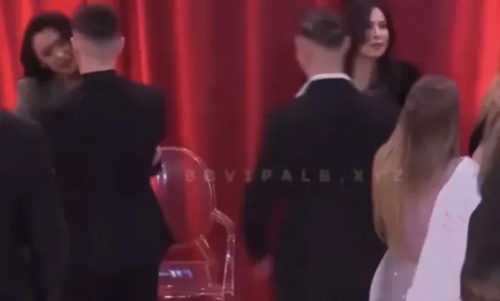 Momenti viral: Takimi i DJ Gimbos me Egli Takon, çfarë u tha mes tyre?