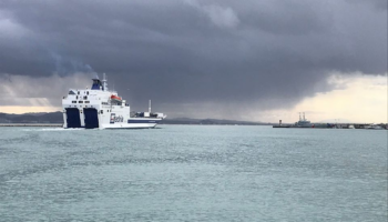 Moti i keq ‘paralizon’ tragetet në Durrës, ja kur do të realizohet nisja nga Durrësi drejt Barit