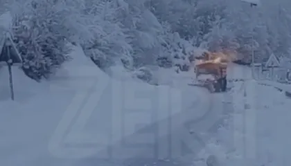 Moti i keq ‘pushton’ vendin! Veriu e juglindja ‘vishen’ nga dëbora, rrëshqitje gurësh në aksin Burrel – Skurraj