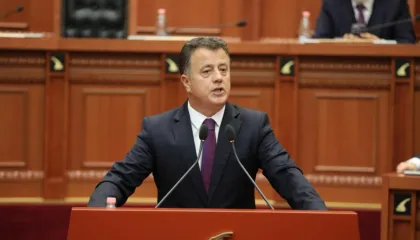 Mul Noka sulmon kritikët e PD: Të paburrë, ushtarë të një regjimi antidemokratik